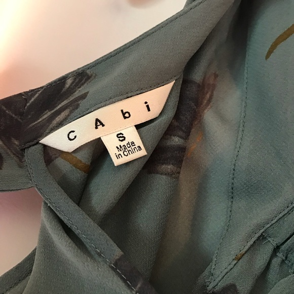 CAbi Tulip Top-Style 984 - Picture 3 of 3